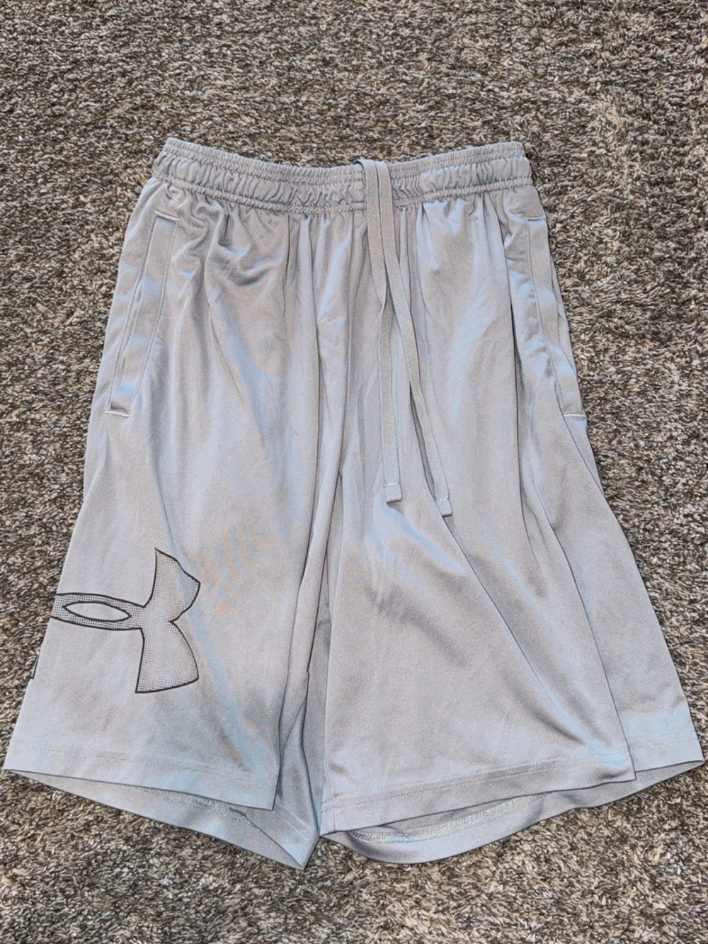 Under Armour Men’s Light Gray Performance Training Shorts